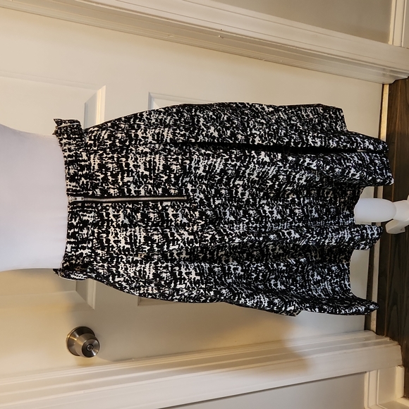 H&M Women's Skirt Size 8 - Picture 4 of 9